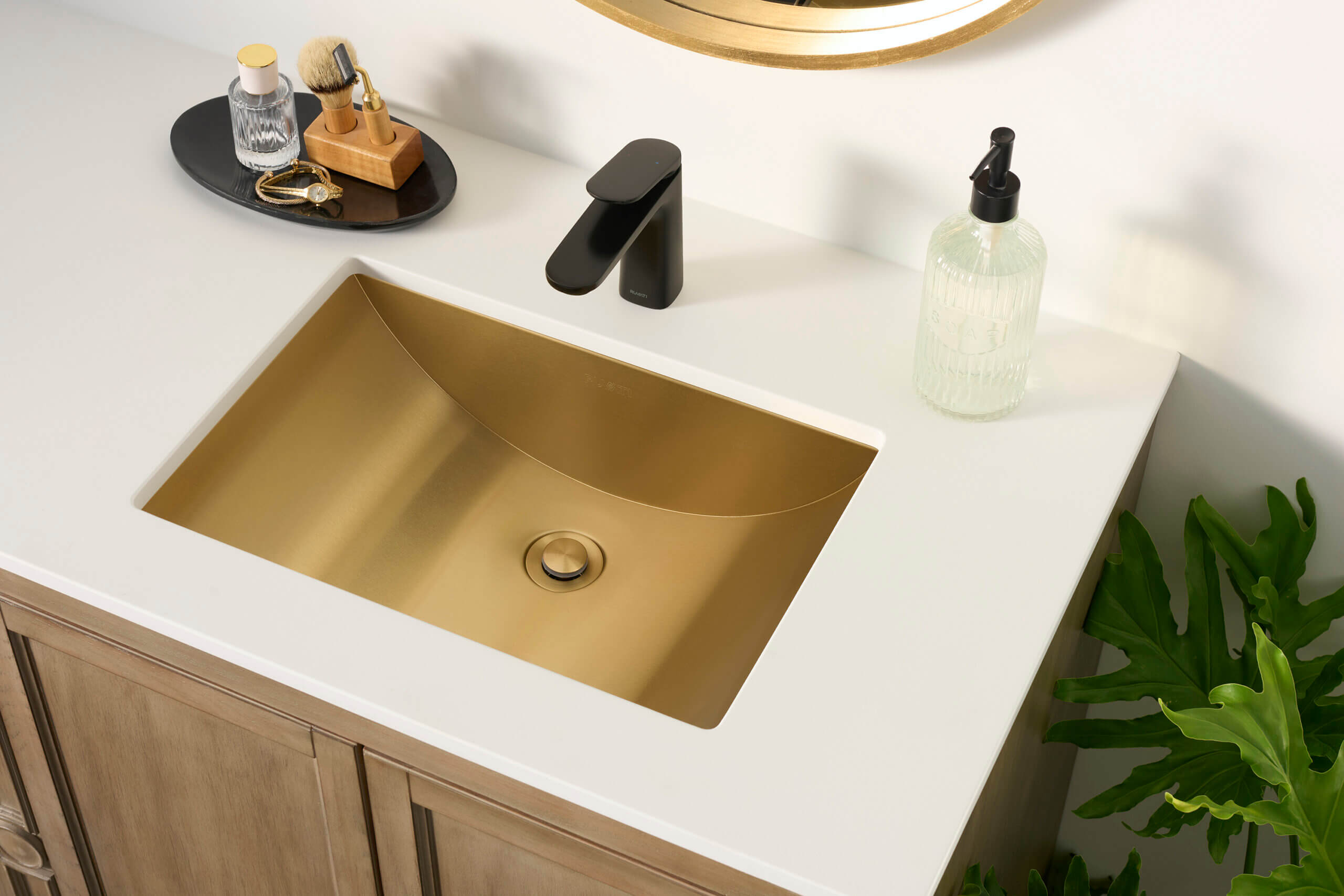 Ruvati Este Bathroom Faucet, Matte Black, Single Lever, RVF5135MB Product Image
