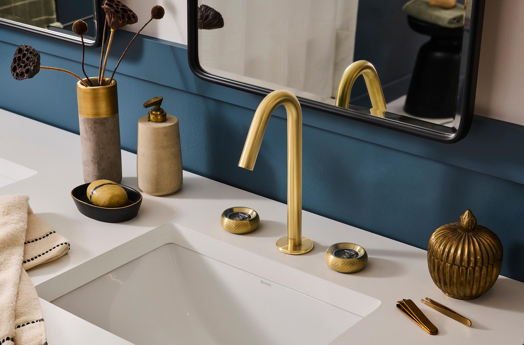Ruvati Chrono Widespread Bathroom Faucet, Brushed Gold, Knob, RVF5234SG Product Image