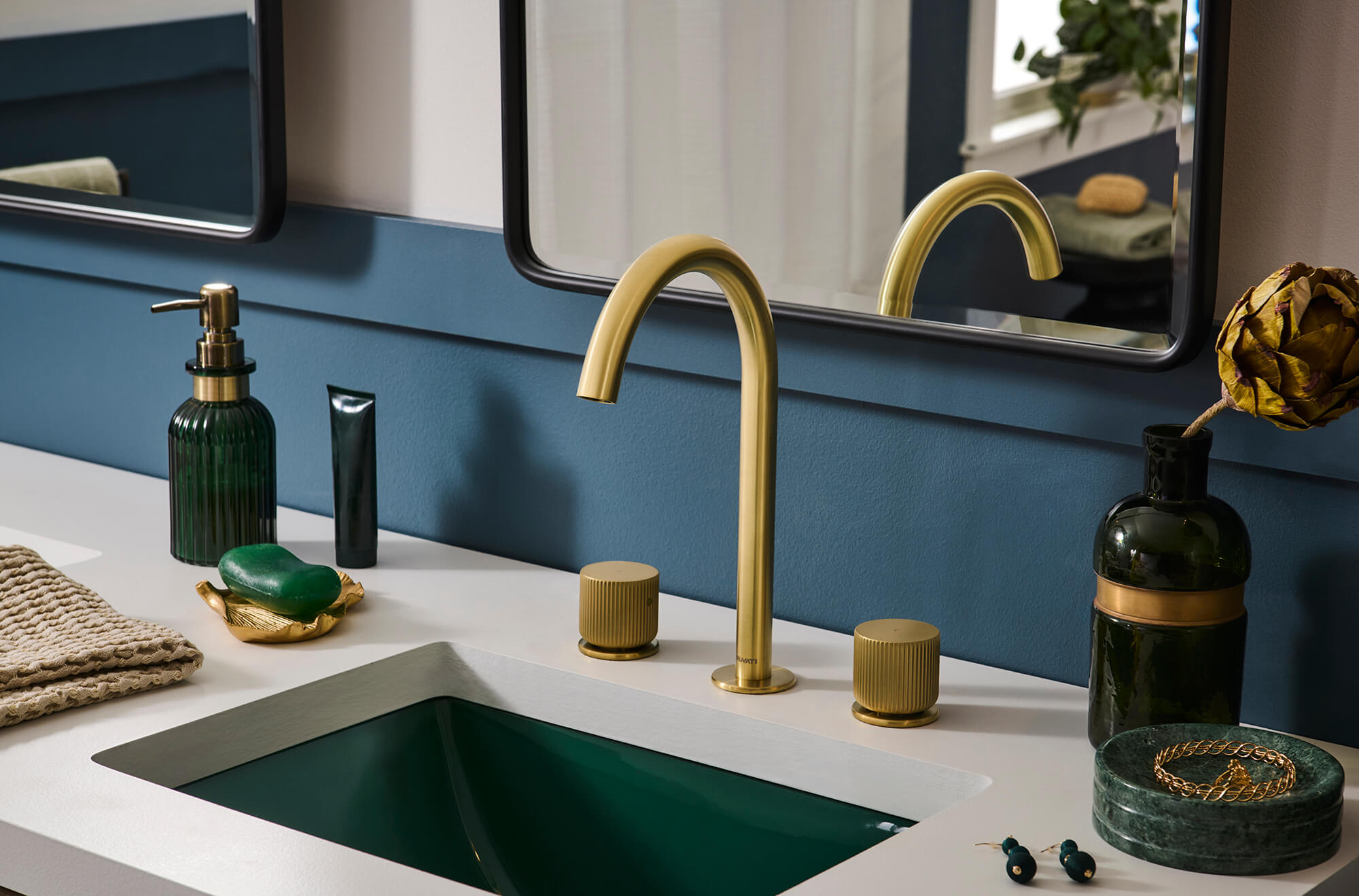 Ruvati Fabio Widespread Bathroom Faucet, Brushed Gold, Knob, RVF5238SG Product Image