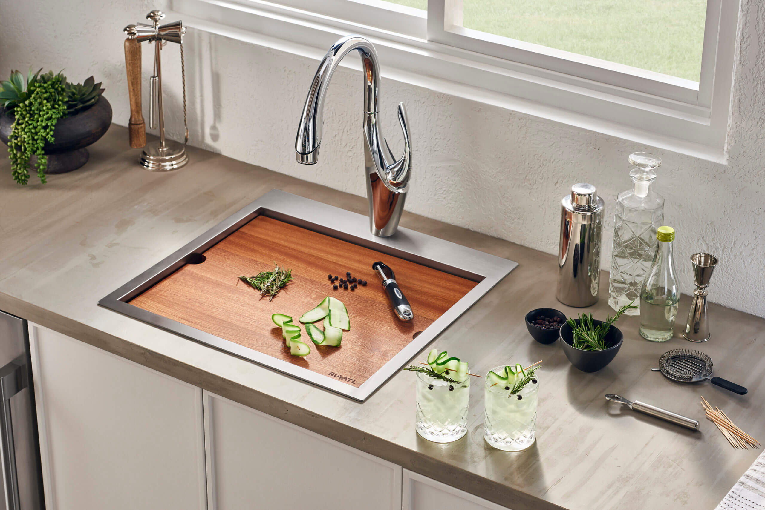 Alternative View of Ruvati Vino 21" Rectangle Stainless Steel Workstation Bar/Prep Sink, 16 Gauge, RVH8221