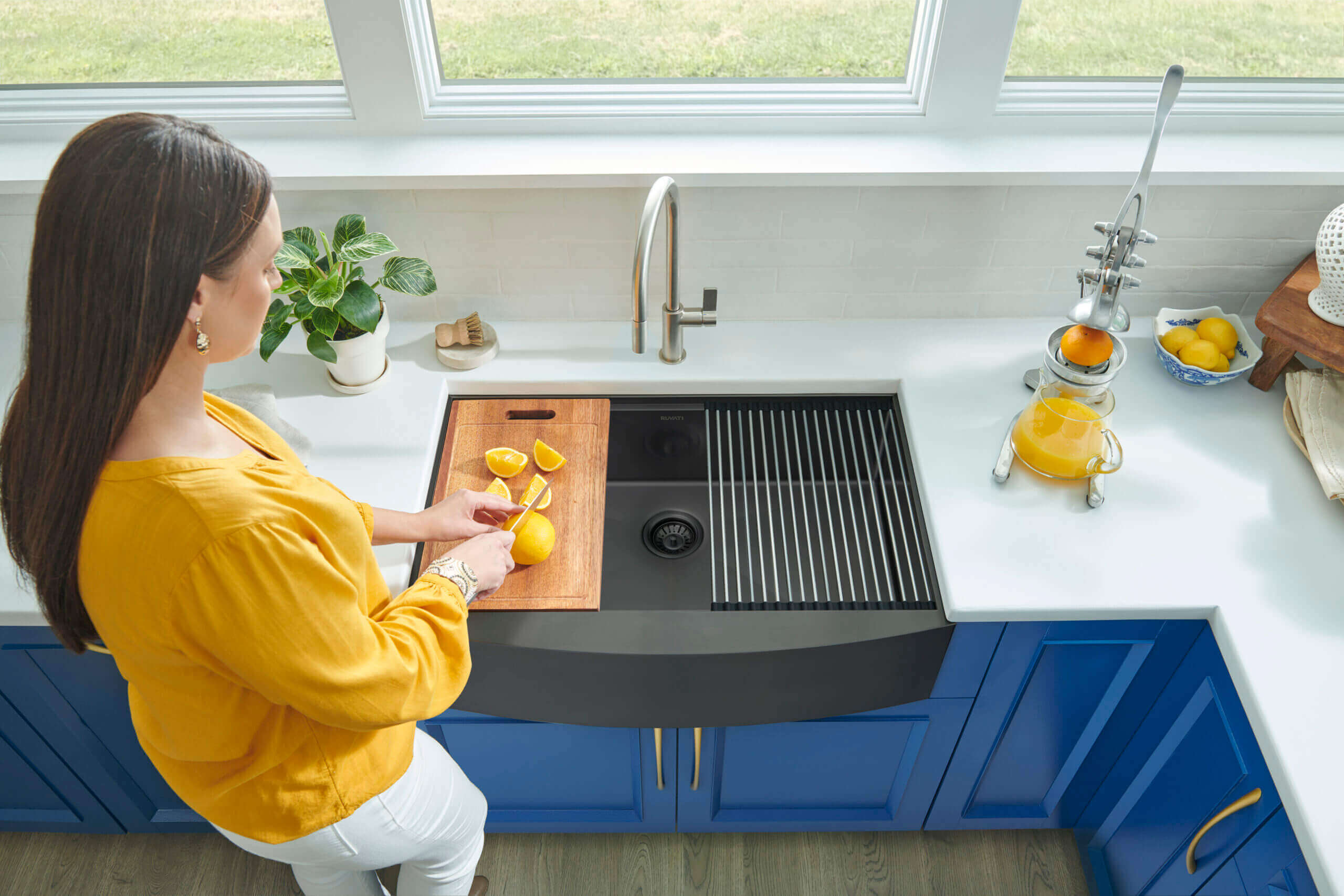 Alternative View of Ruvati Monaco 30" Stainless Steel Workstation Apron-front Farmhouse Sink, Gunmetal Matte Black, 16 Gauge, RVH9106BL