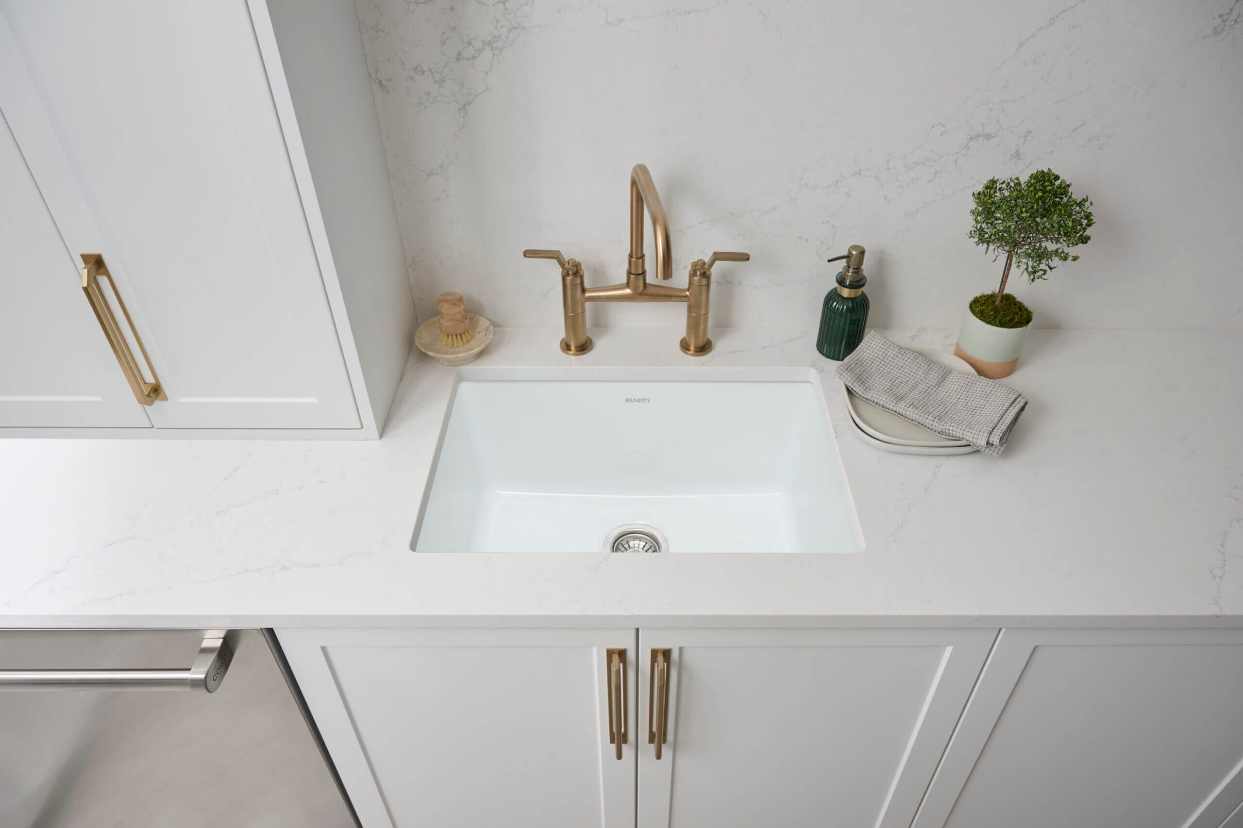 Alternative View of Ruvati Fiamma 30" Undermount Fireclay Kitchen Sink, White, RVL3030WH