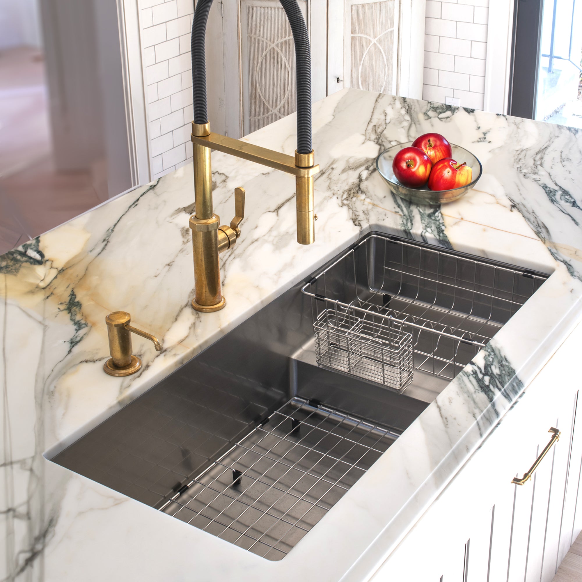 Nantucket Sinks Pro Series 39" Undermount 304 Stainless Steel Kitchen Sink with Accessories, 16 Gauge, STEPPE3918