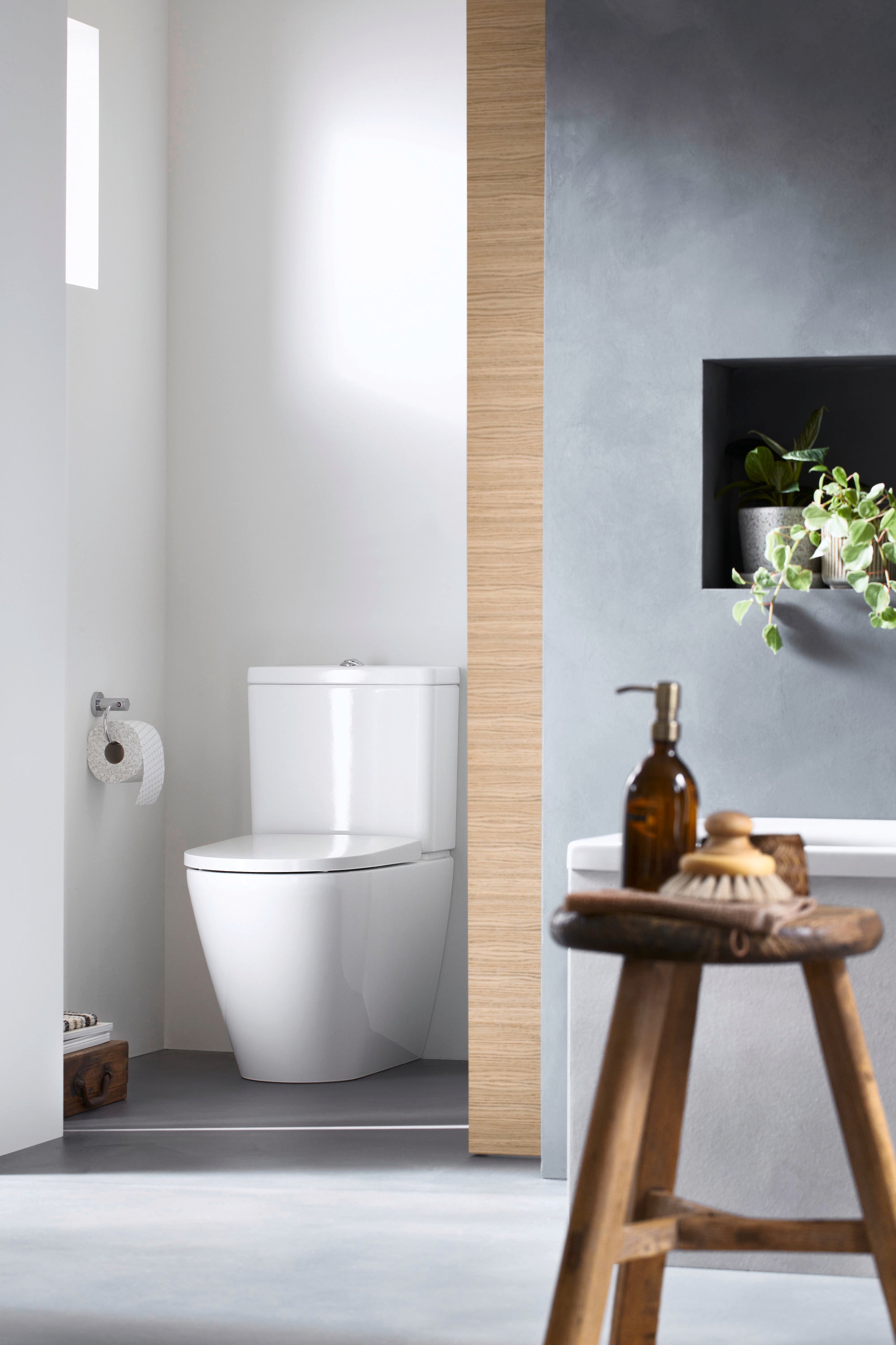 D-Neo Round Slow Close Toilet Seat in White