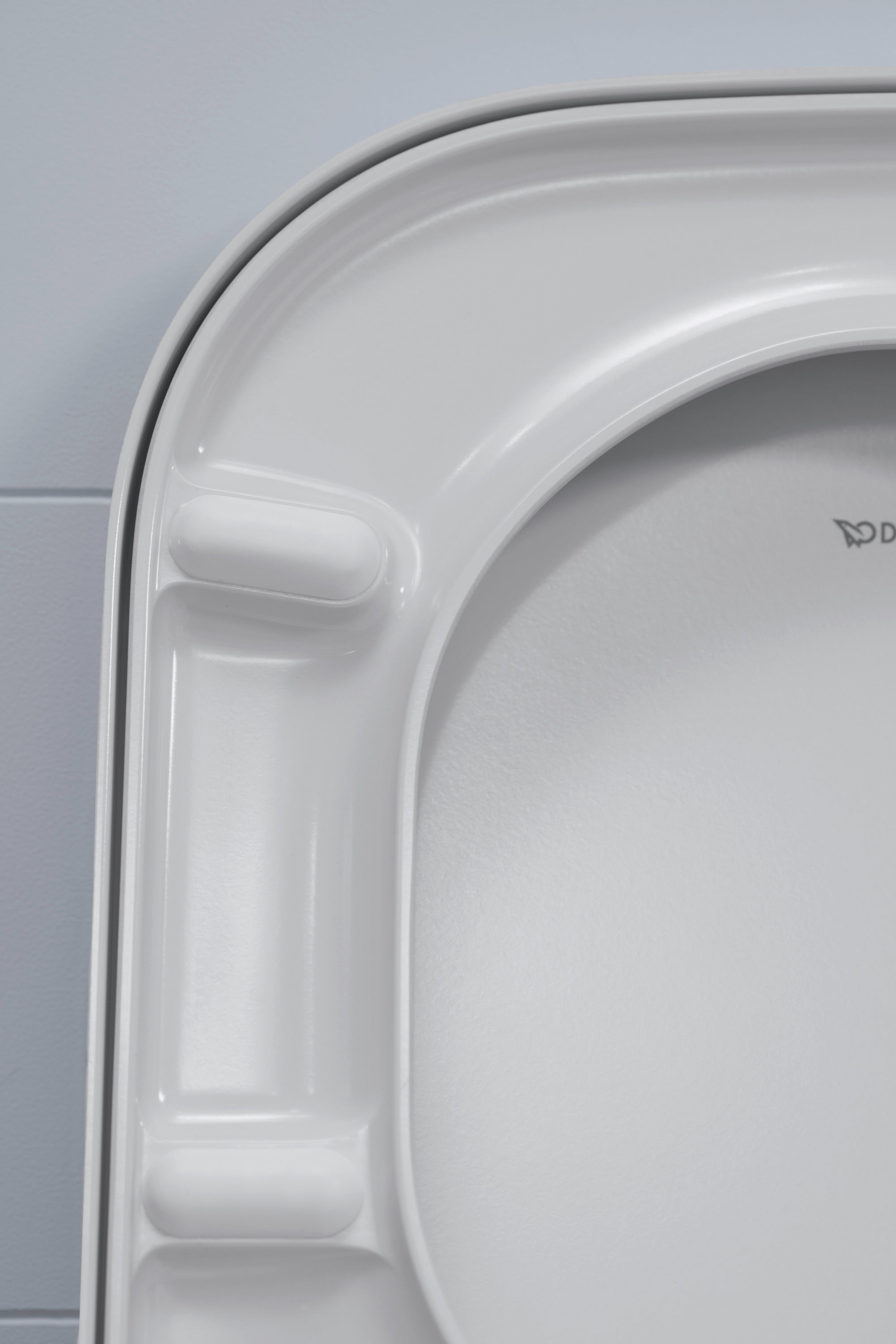 Happy D.2 Elongated Slow Close Toilet Seat in White