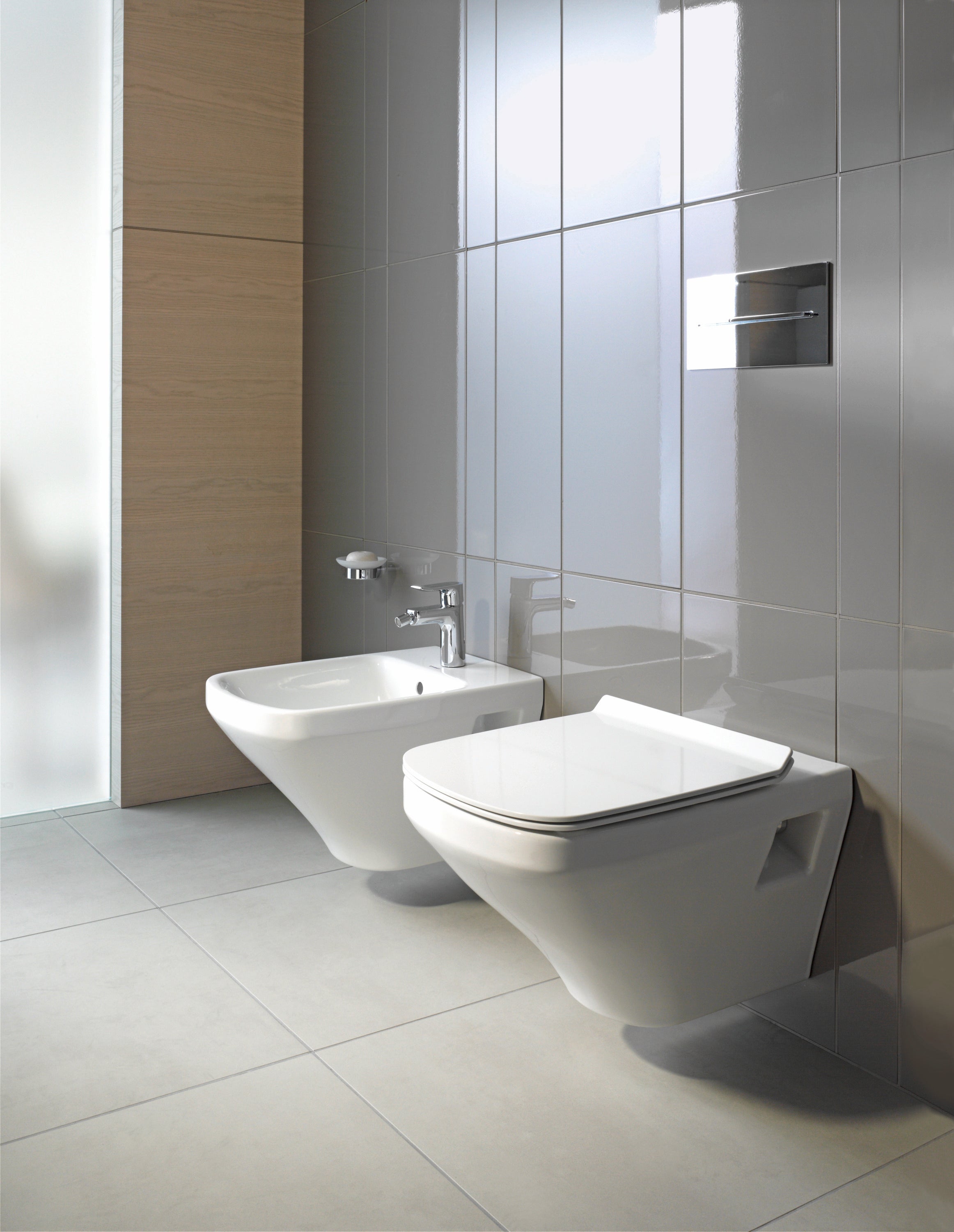DuraStyle Round Slow Close Toilet Seat in White