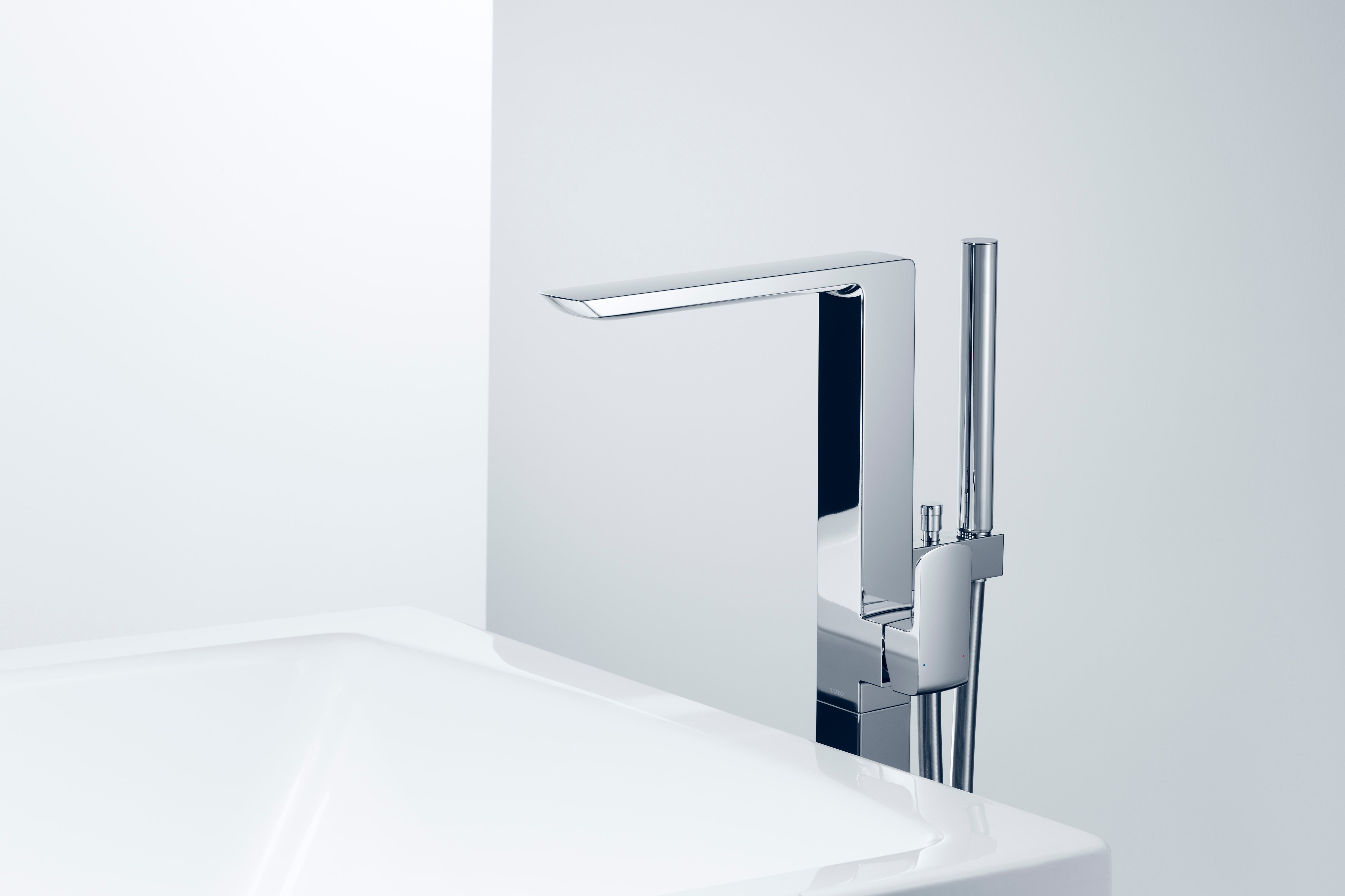 TOTO GR Single-Handle Freestanding Tub Filler Faucet with Handshower, Polished Chrome, Brass, TBG02306U#CP