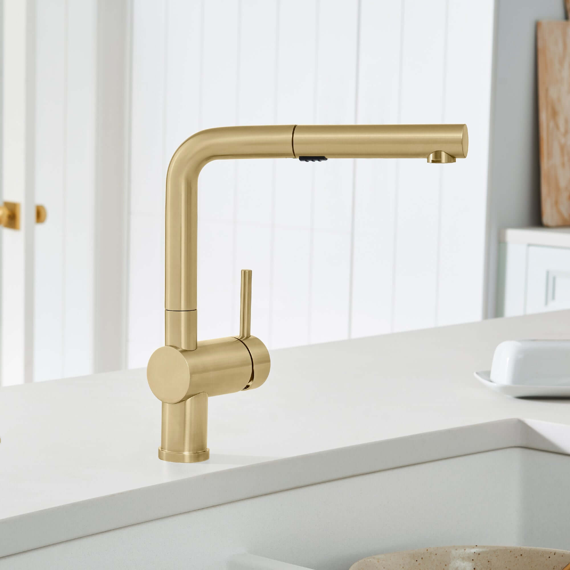 Blanco Linus Low Arc Pull-Out Dual-Spray Kitchen Faucet, Satin Gold, 1