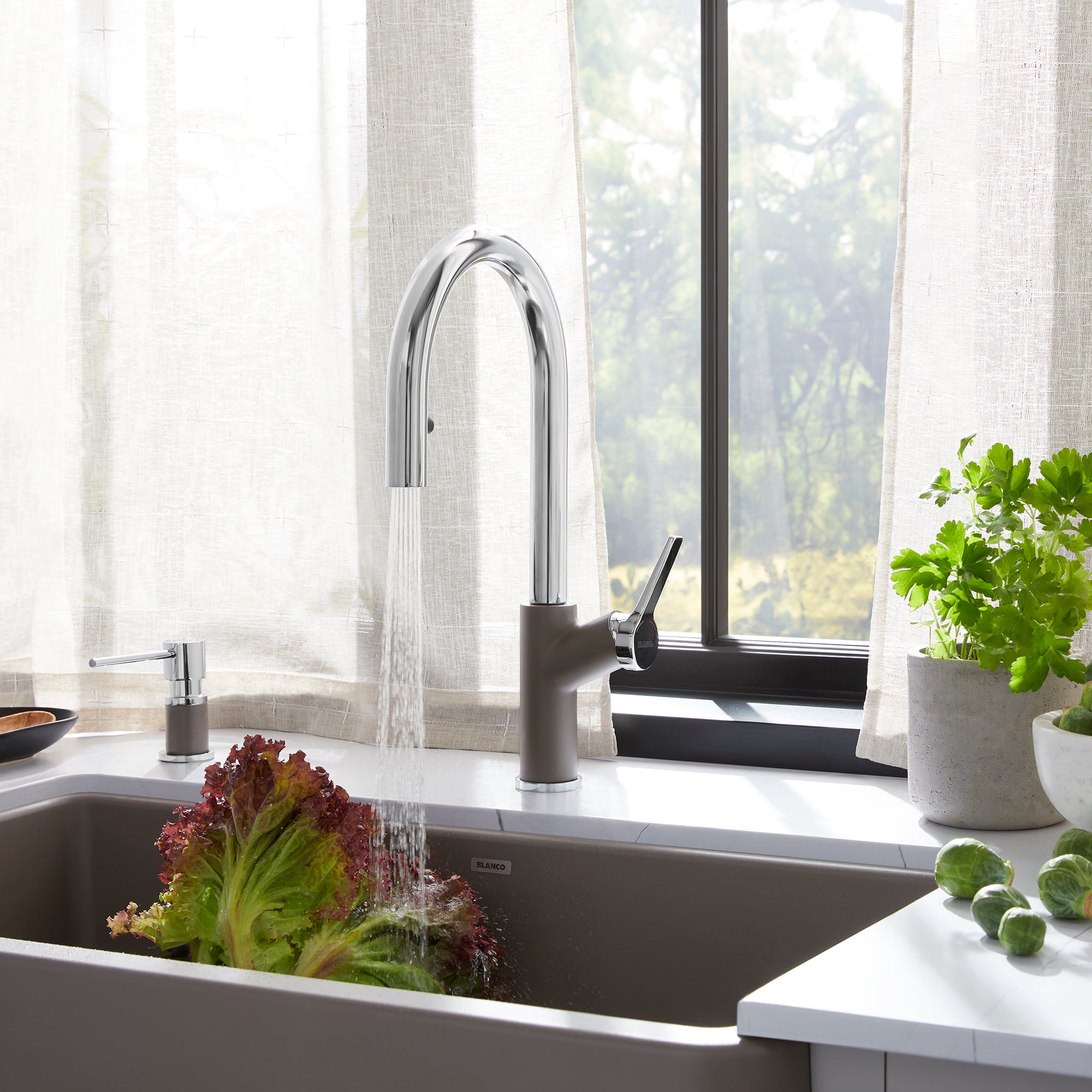 Blanco Urbena Pull-Down Dual-Spray Kitchen Faucet, Chrome/Volcano Gray, 1.5 GPM, Brass, 526933