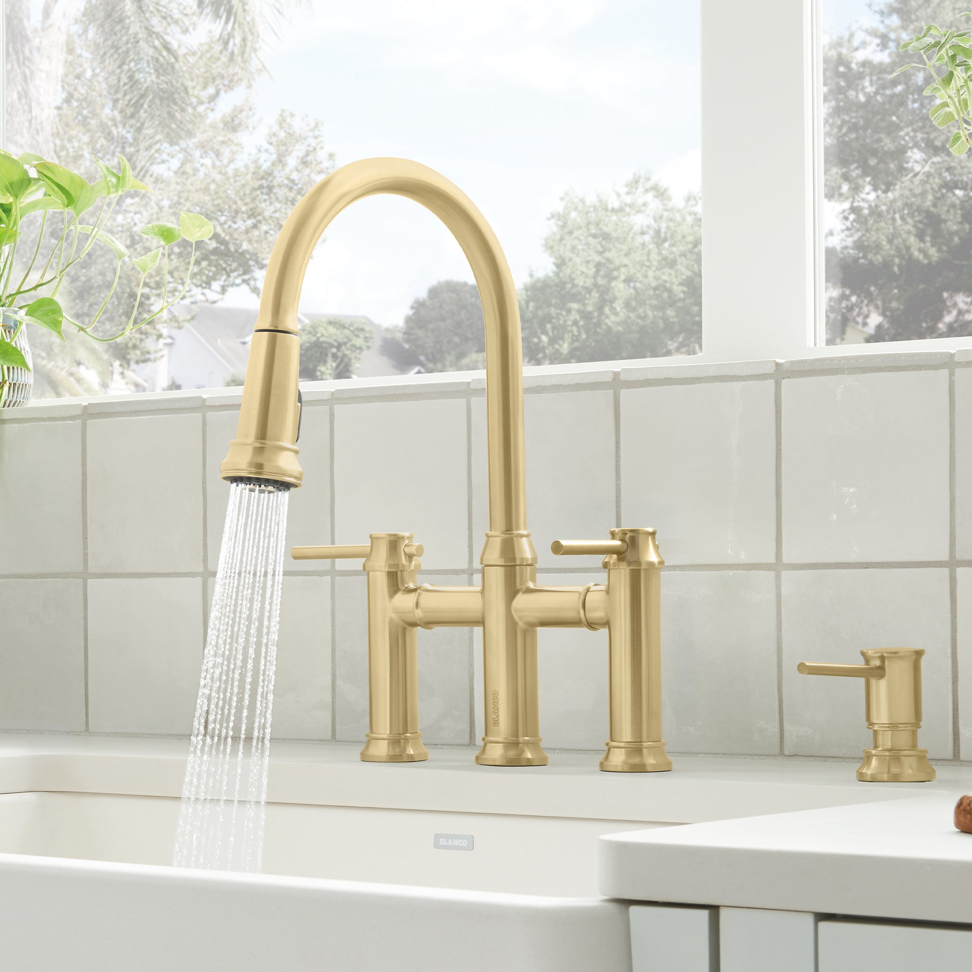 Blanco Empressa Pull-Down Dual-Spray Bridge Faucet, Satin Gold, 1.5 GP