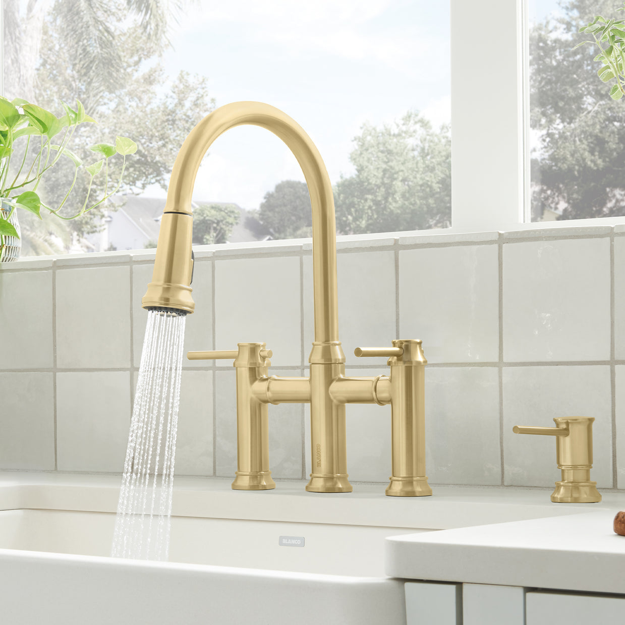 Blanco Empressa Pull-Down Dual-Spray Bridge Faucet, Satin Gold, 1.5 GP