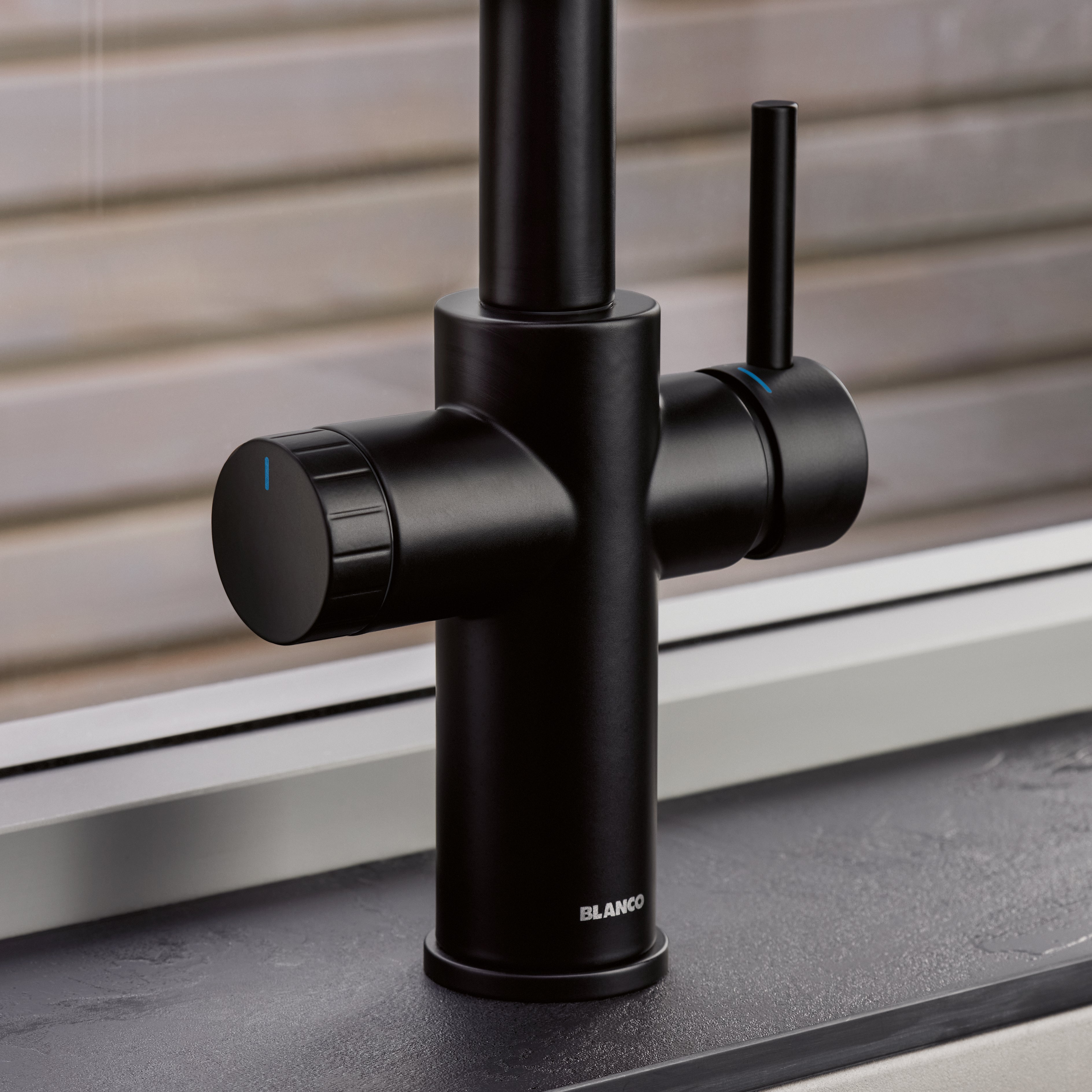 Blanco Catris Flexo Filter-Ready Semi-Pro Pull-Down Dual-Spray Kitchen Faucet, Matte Black, 1.5 GPM, Brass, 442992