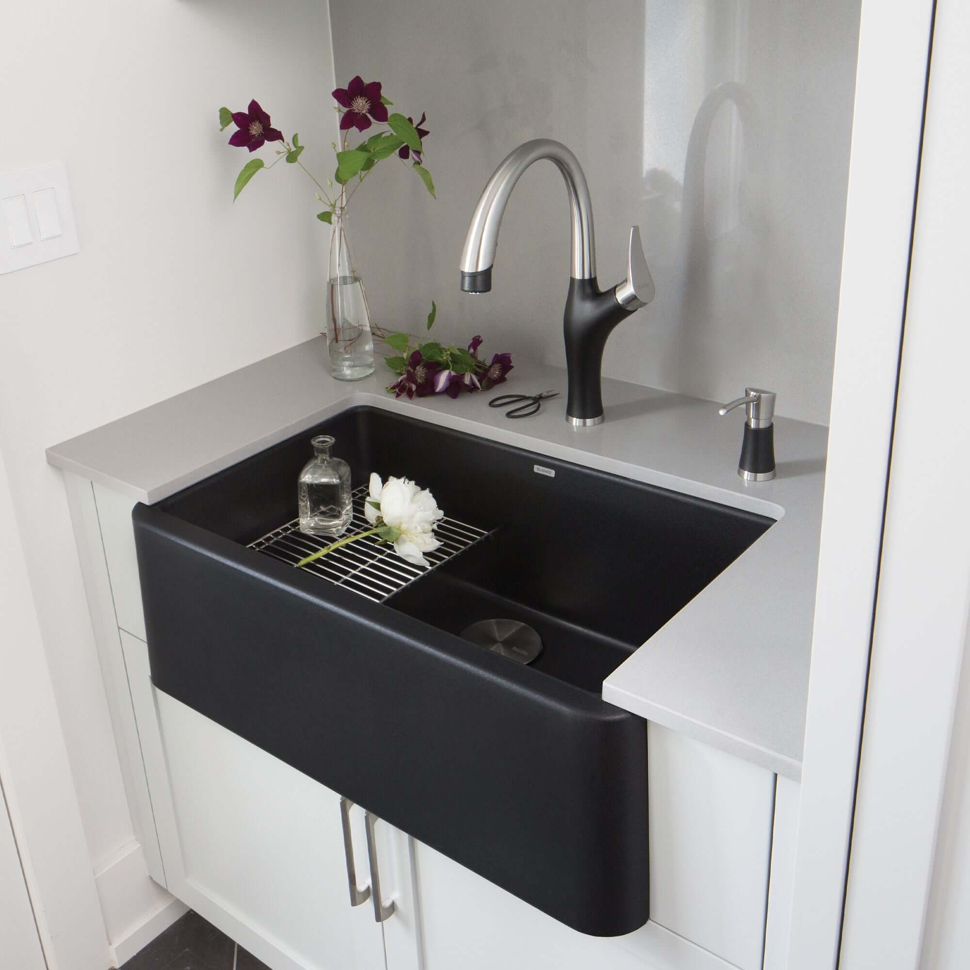 Blanco Ikon 30" Granite Composite Farmhouse Sink, Silgranit, Anthracite, 401732