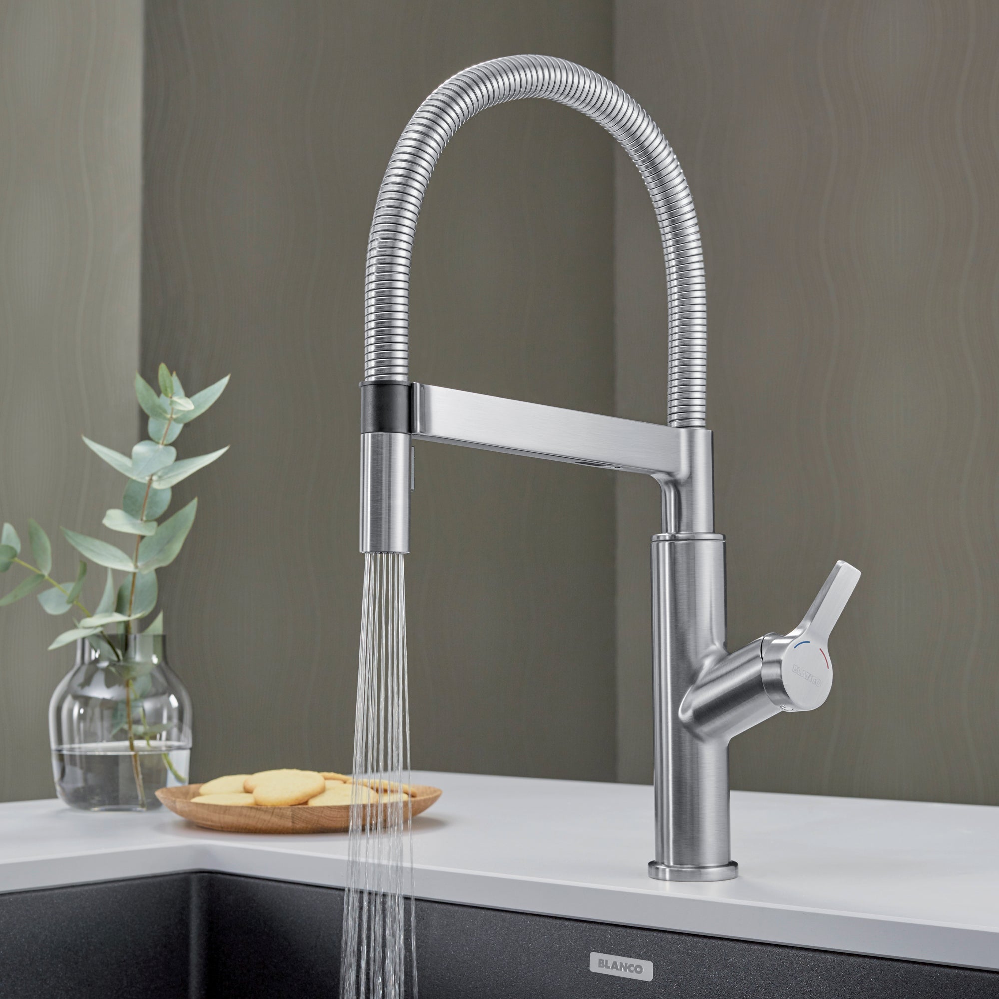 Blanco Solenta 1.5 GPM Brass Kitchen Faucet, Semi-Pro, Stainless, 401993