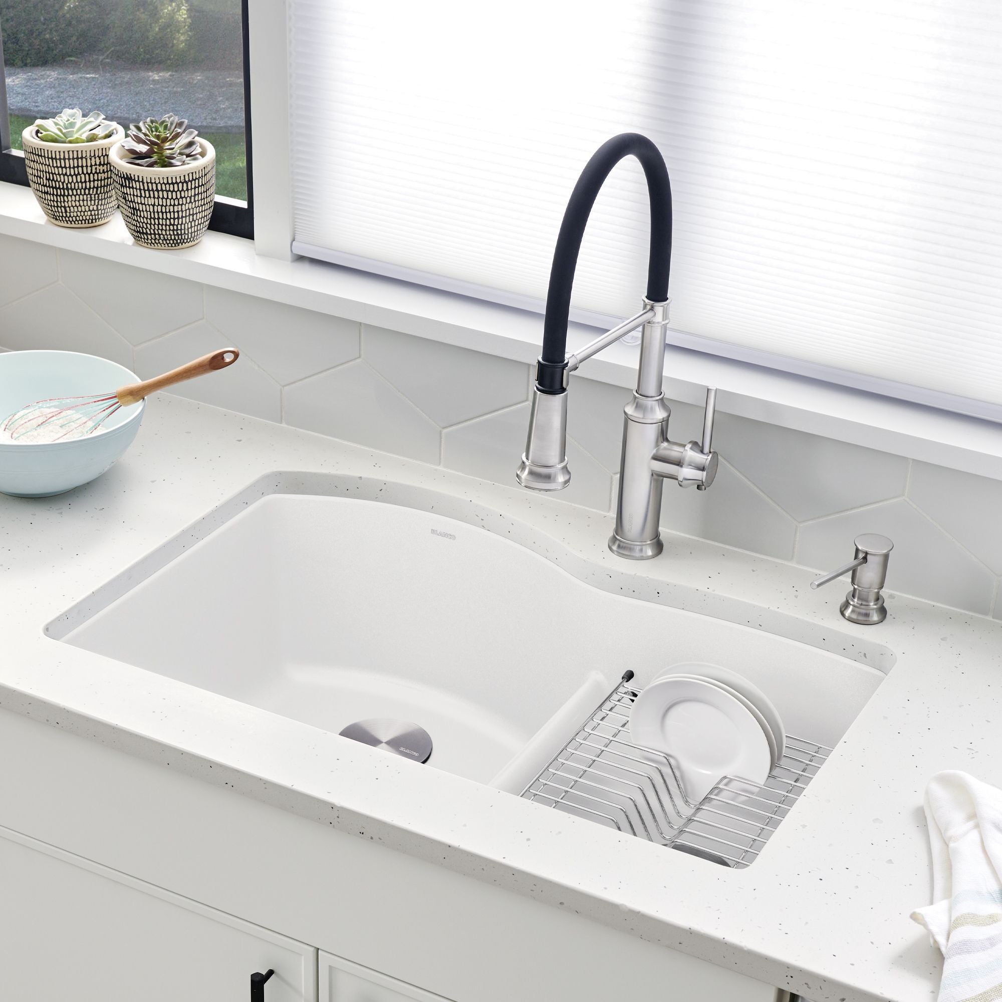 Blanco Diamond 32" Undermount Granite Composite Kitchen Sink, Silgranit, 60/40 Double Bowl, White, 441593