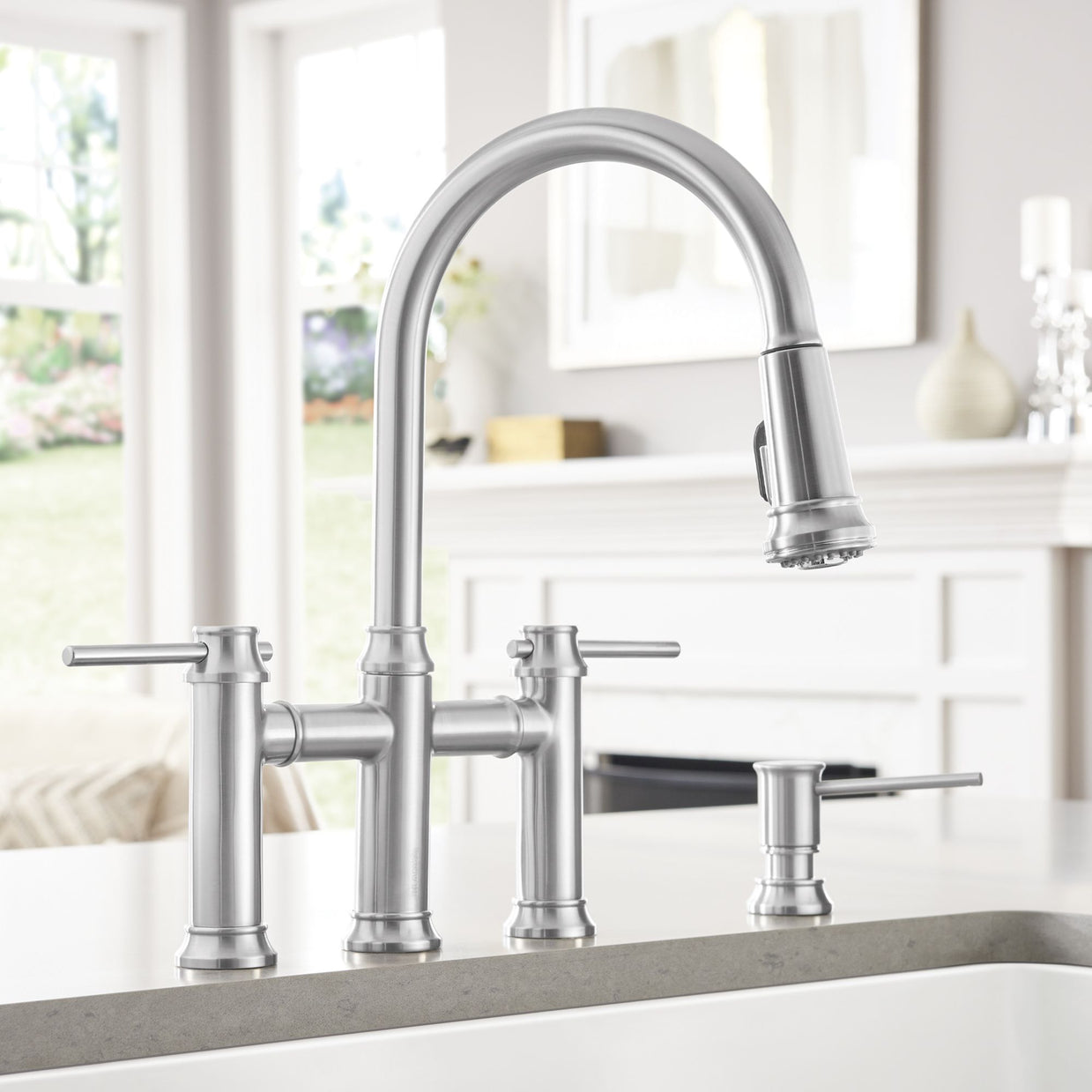 BLANCO EMPRESSA ブリッジ プルダウン 1.5 gpm Blanco Empressa 1.5 GPM Brass Kitchen Faucet, Pull-Down