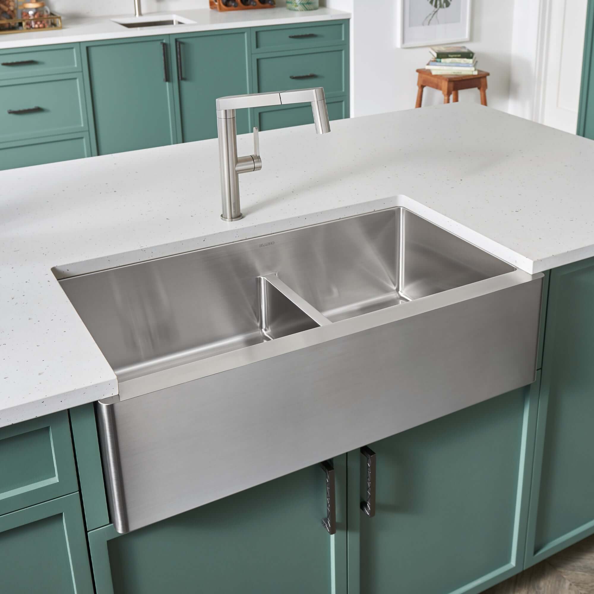Blanco Quatrus 33" Stainless Steel Farmhouse Sink, 60/40 Double Bowl, 18 Gauge, Satin Polish, 525242
