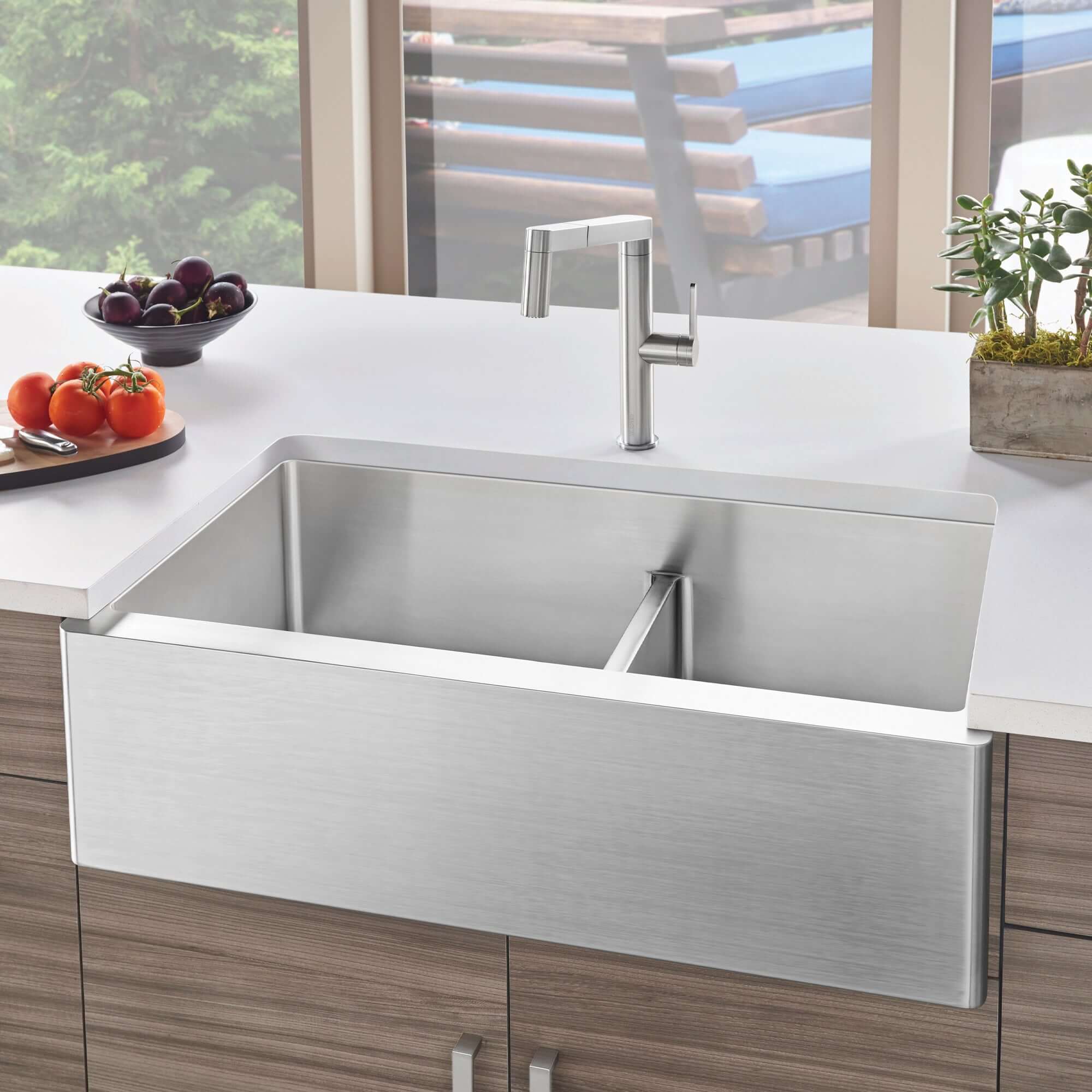 Blanco Quatrus 33" Stainless Steel Farmhouse Sink, 60/40 Double Bowl, 18 Gauge, Satin Polish, 525242