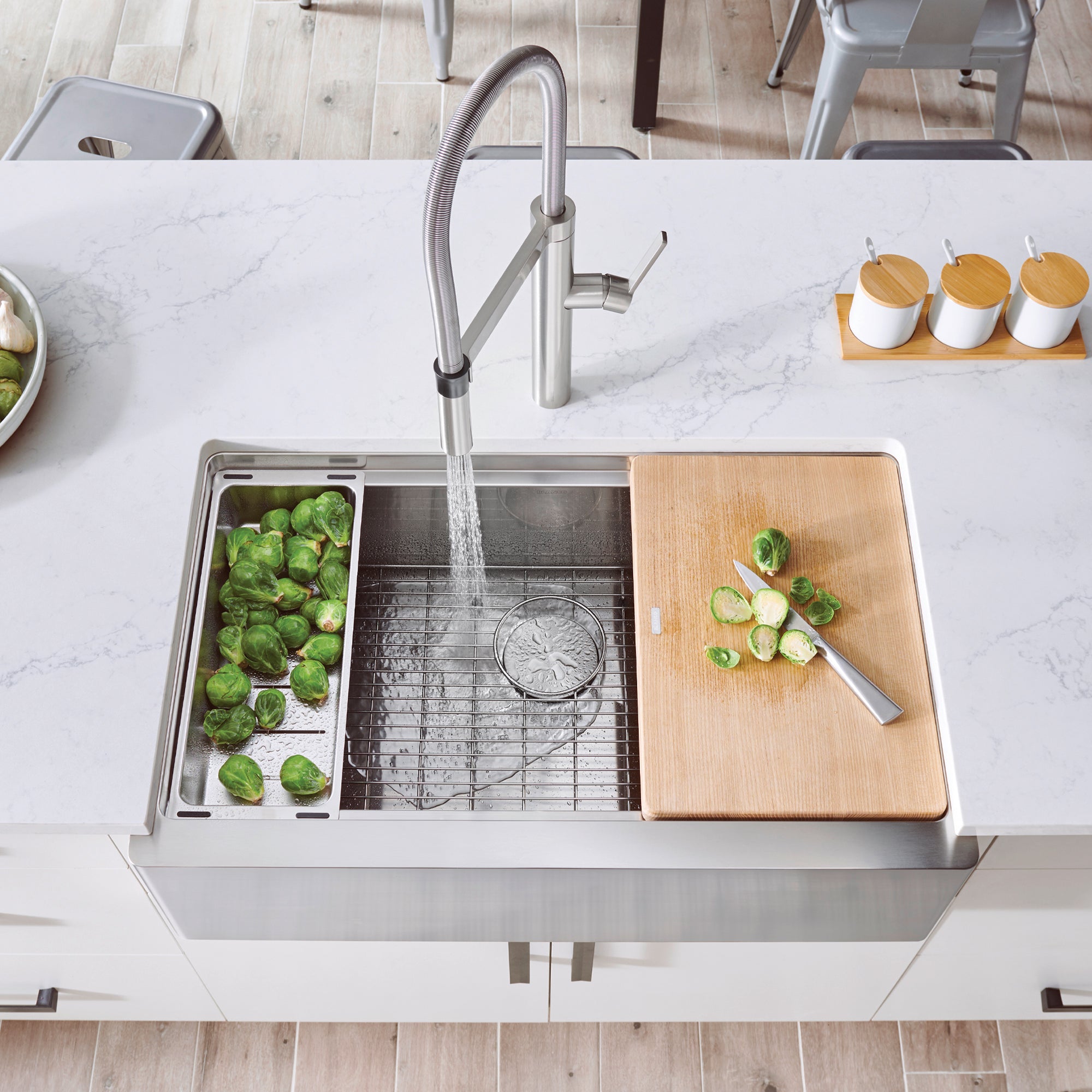 Blanco Quatrus 33" Stainless Steel Workstation Farmhouse Sink with Accessories, 18 Gauge, Satin Polish, 525243