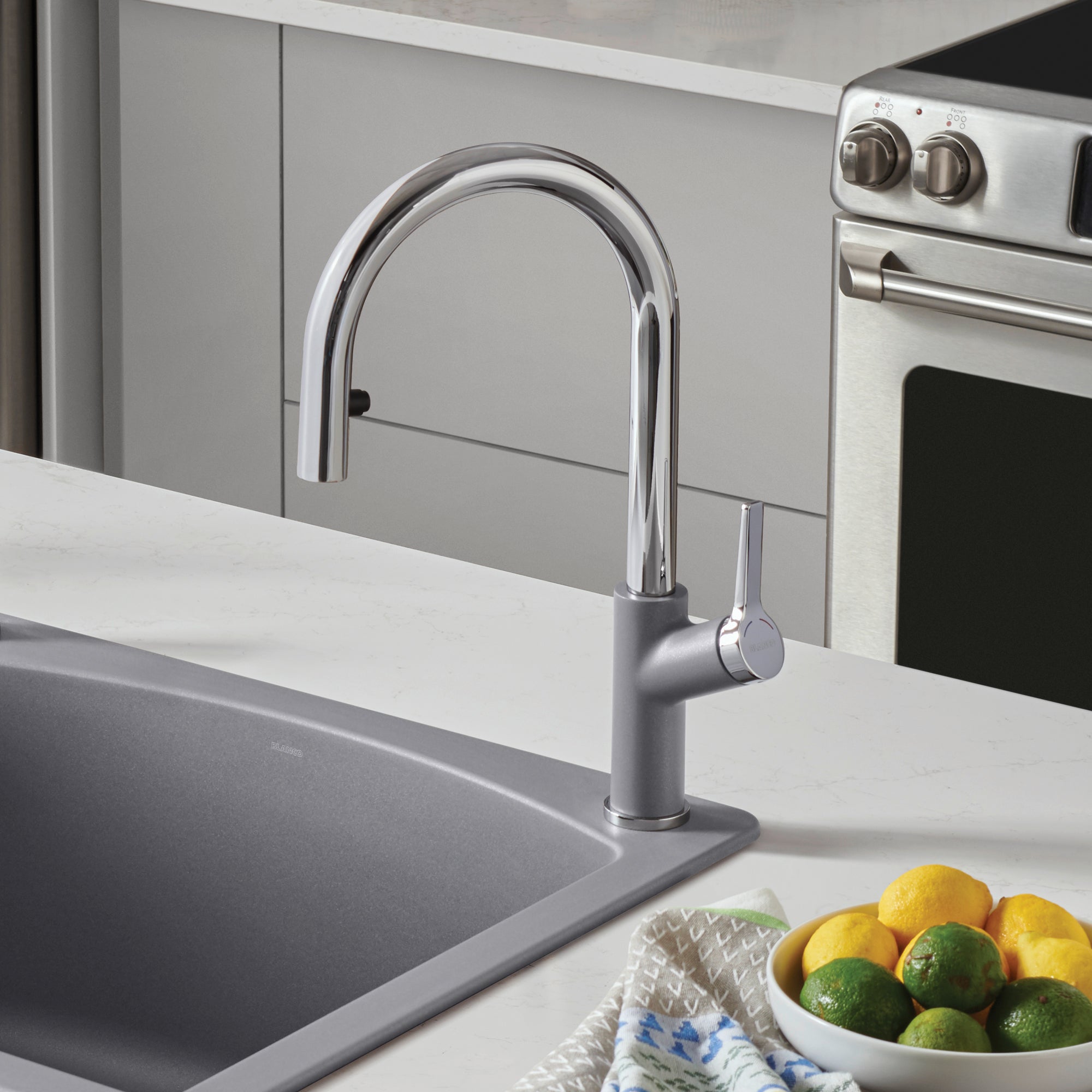 Blanco Urbena 1.5 GPM Brass Kitchen Faucet, Pull-Down, Metallic Gray/Chrome, 526396
