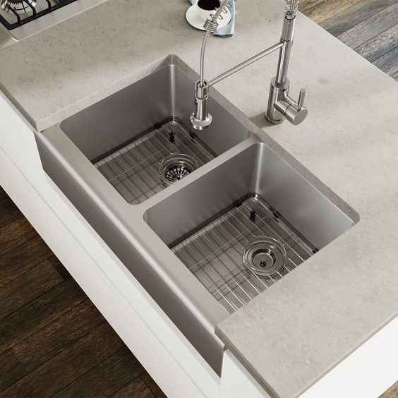 Rene 33" Stainless Steel Farmhouse Sink, 50/50 Double Bowl, 16 Gauge, R1-3002-16