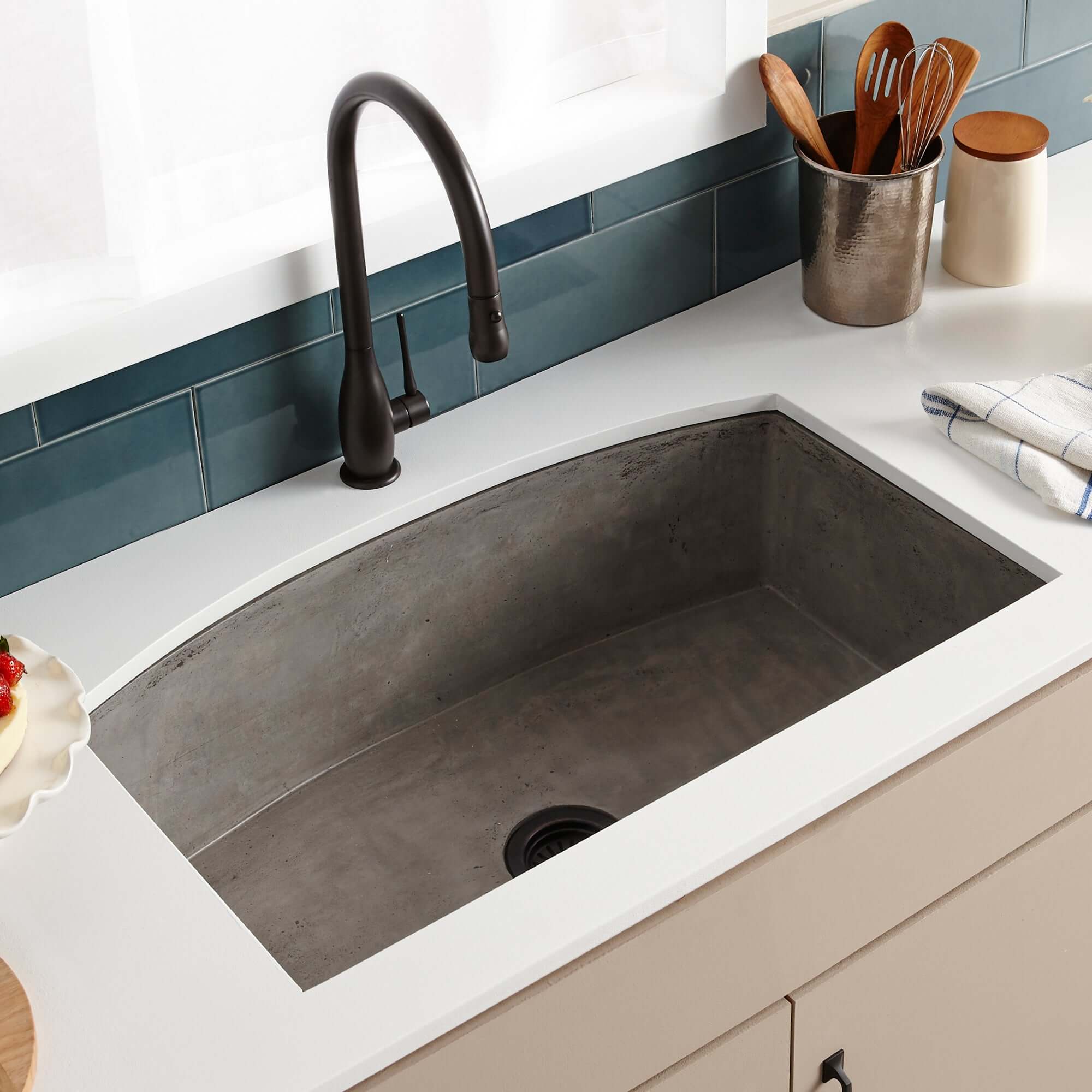 Native Trails Farmhouse Quartet 33" NativeStone Concrete Farmhouse Sink, Ash, NSKQ3320-A