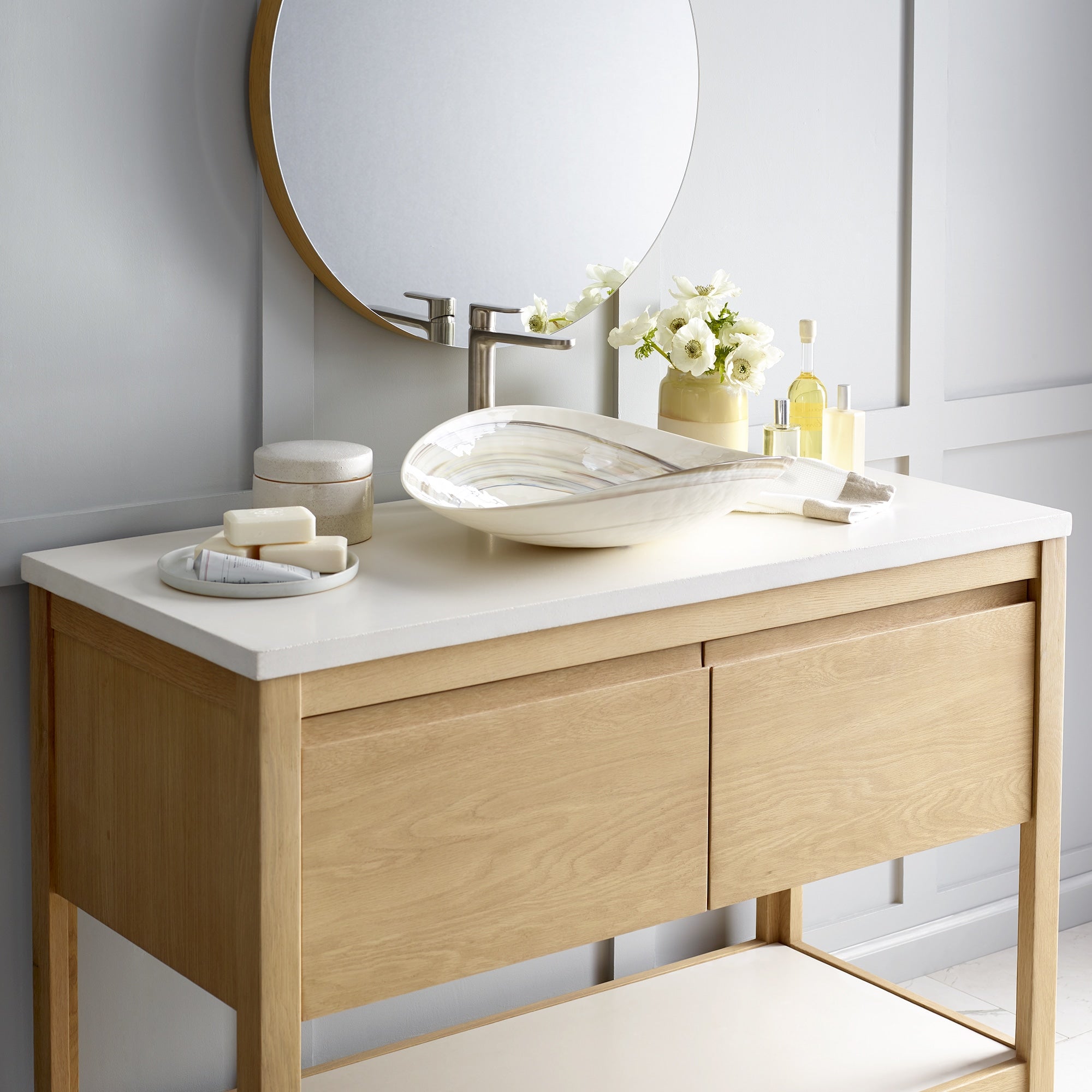 Native Trails 48" Solace Freestanding Vanity Base in Sunrise Oak with Pearl Shelf, VNO481-P
