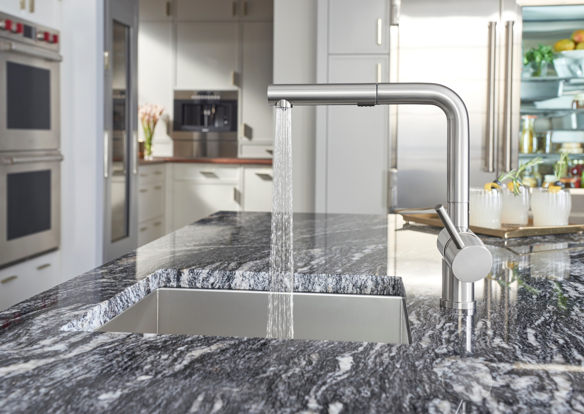 Blanco Linus 1.5 GPM Brass Kitchen Faucet, Pull-Out, Stainless, 526366
